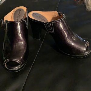 Nurture black heels 8.5 Marry